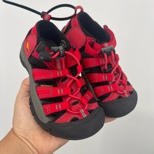 Keen Kids Size 10 Red Water Shoes